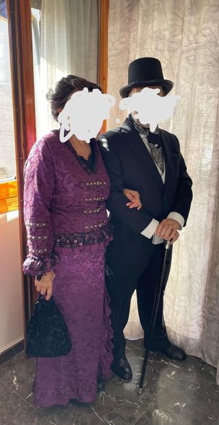 Vestido victoriano morado dos piezas