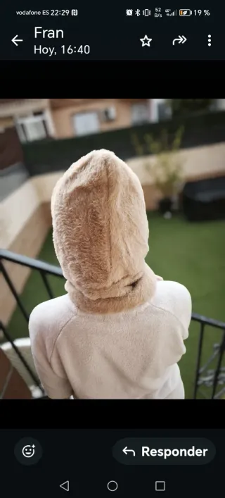 Gorro y bufanda de pelo sintético