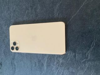 iPhone 11 Pro Max Dorado