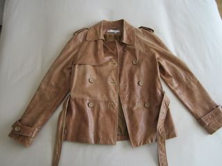 Cazadora de piel Zara