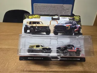 Hot Wheels 2-Pack Ford Bronco R y Raptor