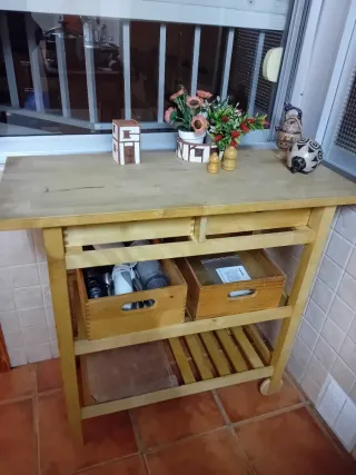 Mesa de almacenaje de cocina de madera