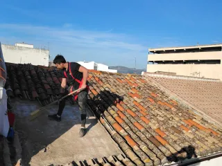 Tejados impermeabilizaciones, goteras y construcci