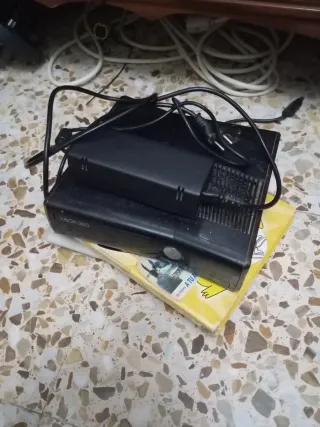 Xbox 360 Slim Negra Averiada