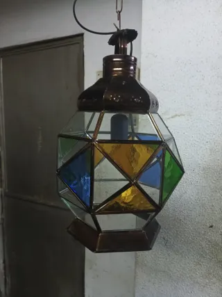 Farol de metal y cristal
