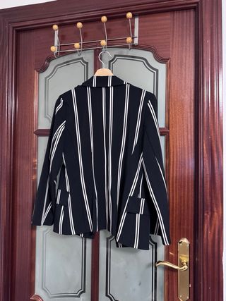Americana / Blazer Rayas Blanco y Negro