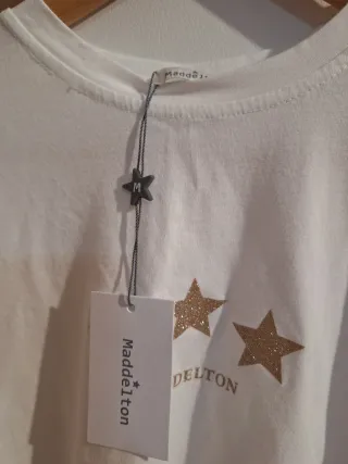 Camiseta Maddelton estrellas doradas