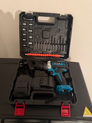 Trapano avvitatore con doppia batteria