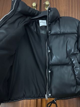 Abrigo Bershka Negro Cuero Talla S