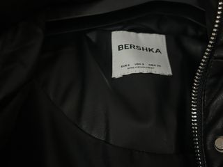 Abrigo Bershka Negro Cuero Talla S