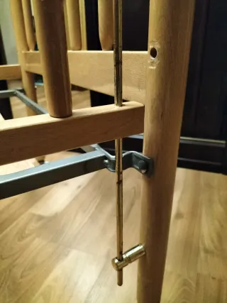 Cuna de bebé de madera