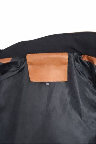 Chaqueta de cuero marrón