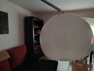 Lámpara de diseño con pie de mármol