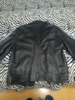 Chaqueta de Piel Negra