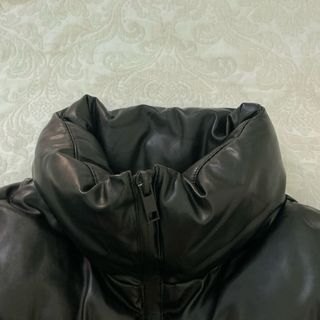 Chaquetón Puffer Polipiel Negro Zara Talla S