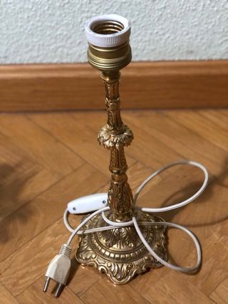 Orologio e lampade da comodino in bronzo antiche