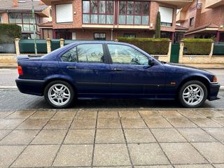 BMW 320i e36