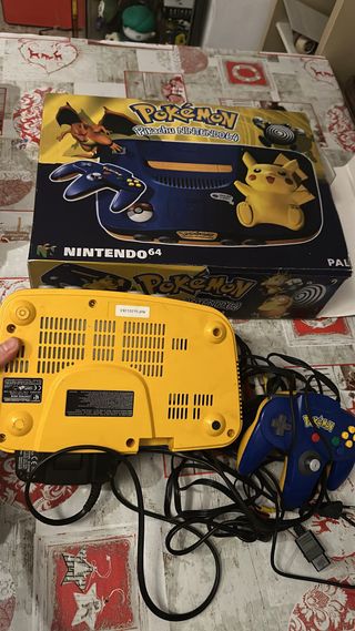Nintendo 64 Pikachu Edition