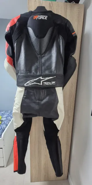 Mono Alpinestars 2 piezas GP Force.