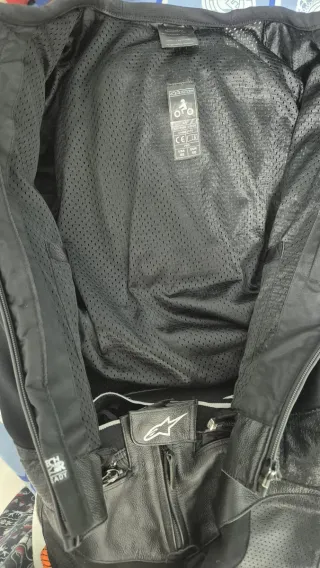 Mono Alpinestars 2 piezas GP Force.