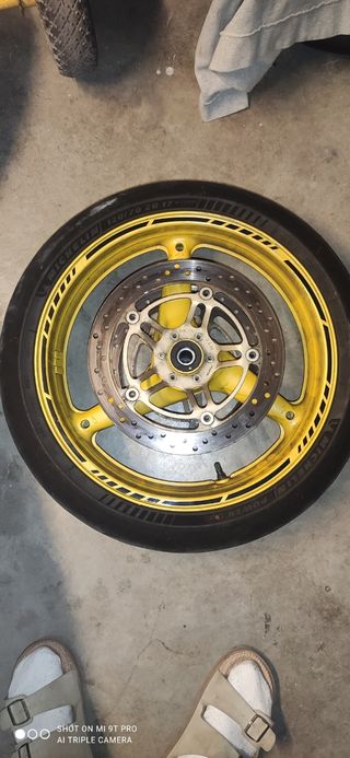 Llantas Honda CB 600f 2006 con Neumáticos Michelin