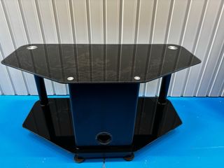 Mueble TV de cristal negro – moderno y elegante