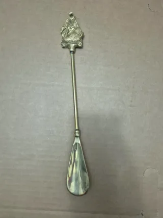 Calzador de latón con cisne