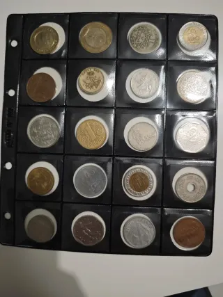 Álbum de 186 monedas mundiales