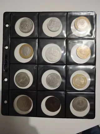 Álbum de 186 monedas mundiales