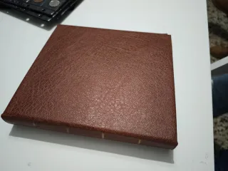 Álbum de 186 monedas mundiales