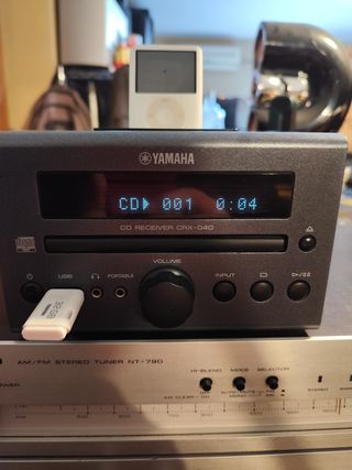 YAMAHA CRX-040 -389- CD Receiver