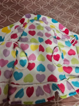 Bata infantil de corazones