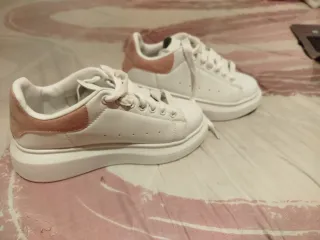 Deportivas niña blancas y rosas Mc QEEN