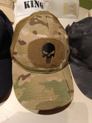 LOTE  7 Gorras Variadas TODAS POR 15 €.