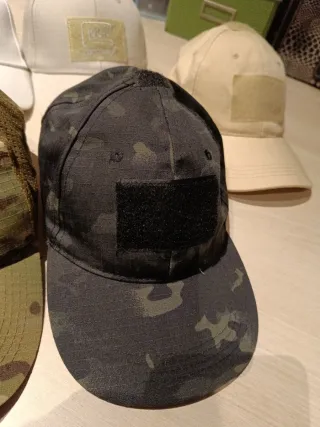 LOTE  7 Gorras Variadas TODAS POR 15 €.