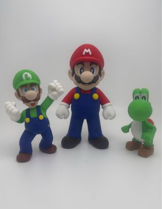 Figuras Super Mario Bros. Luigi, Mario y Yoshi