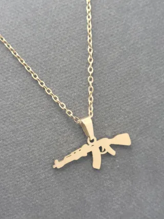 Collar Acero Quirúrgico AK-47 Chapado en Oro