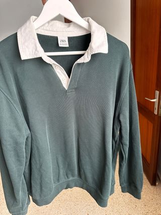 Sudadera Zara cuello polo blanco