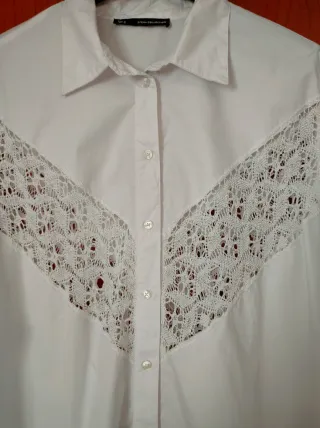 Camisa blanca con encaje