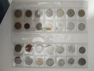 Álbum de 233 monedas mundiales