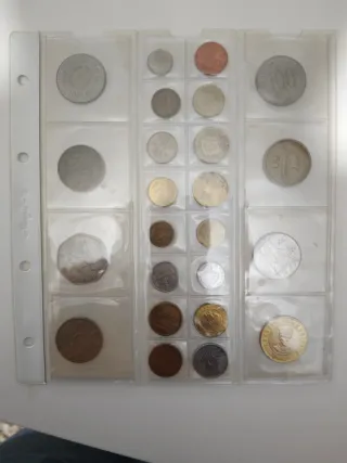 Álbum de 233 monedas mundiales