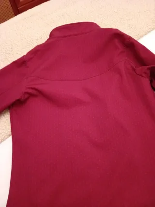 Cazadora deportiva mujer color granate claro