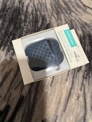 Funda AirPods 2ª Gen Diseño Perforado