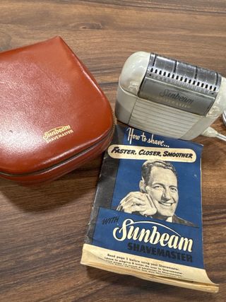 Maquinilla de afeitar Sunbeam antigua