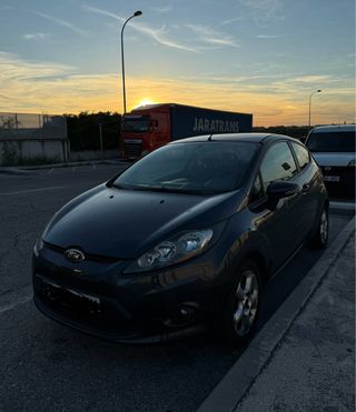 Ford Fiesta 2011 (alquiler)