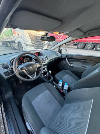 Ford Fiesta 2011 (alquiler)