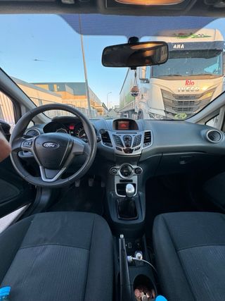 Ford Fiesta 2011 (alquiler)
