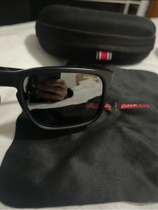 Gafas de Sol Carrera Ducati Negras