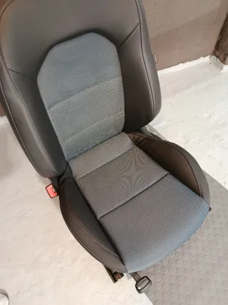 Restauración asientos ,techos puertas 643705512