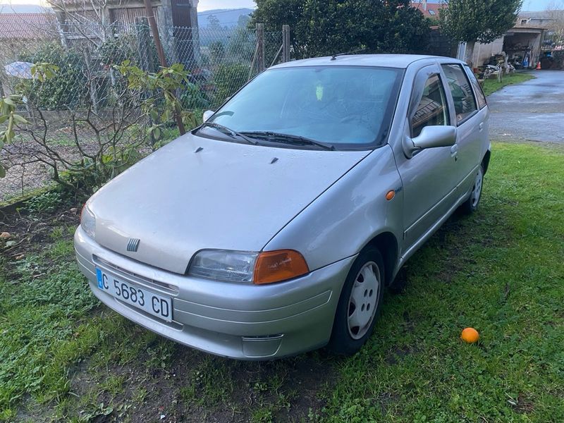 FIAT Punto 1999 - foto 1